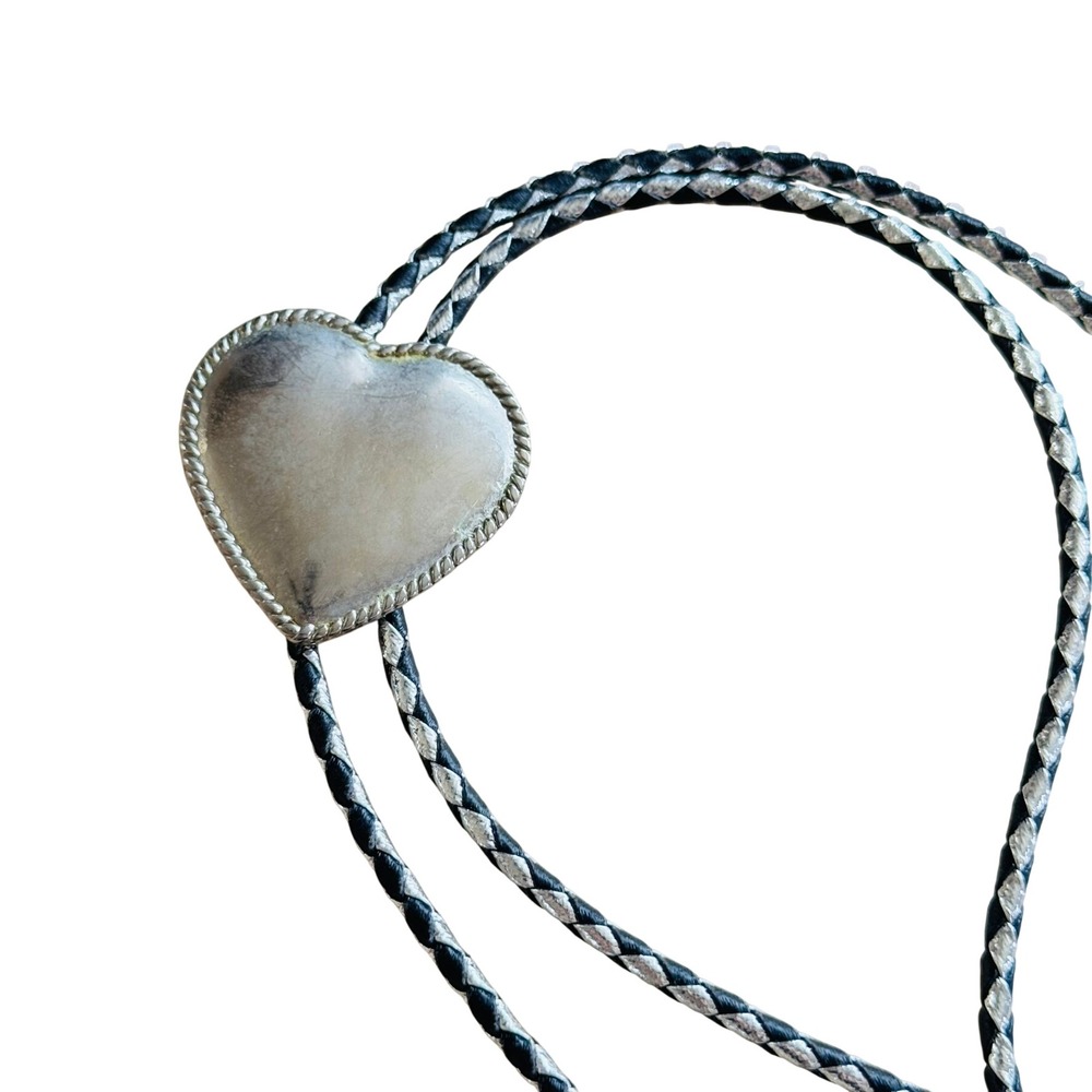 VTG Western Cowboy Heart  Bolo Tie Necklace Silver Plated Leather Chord 70s 34"